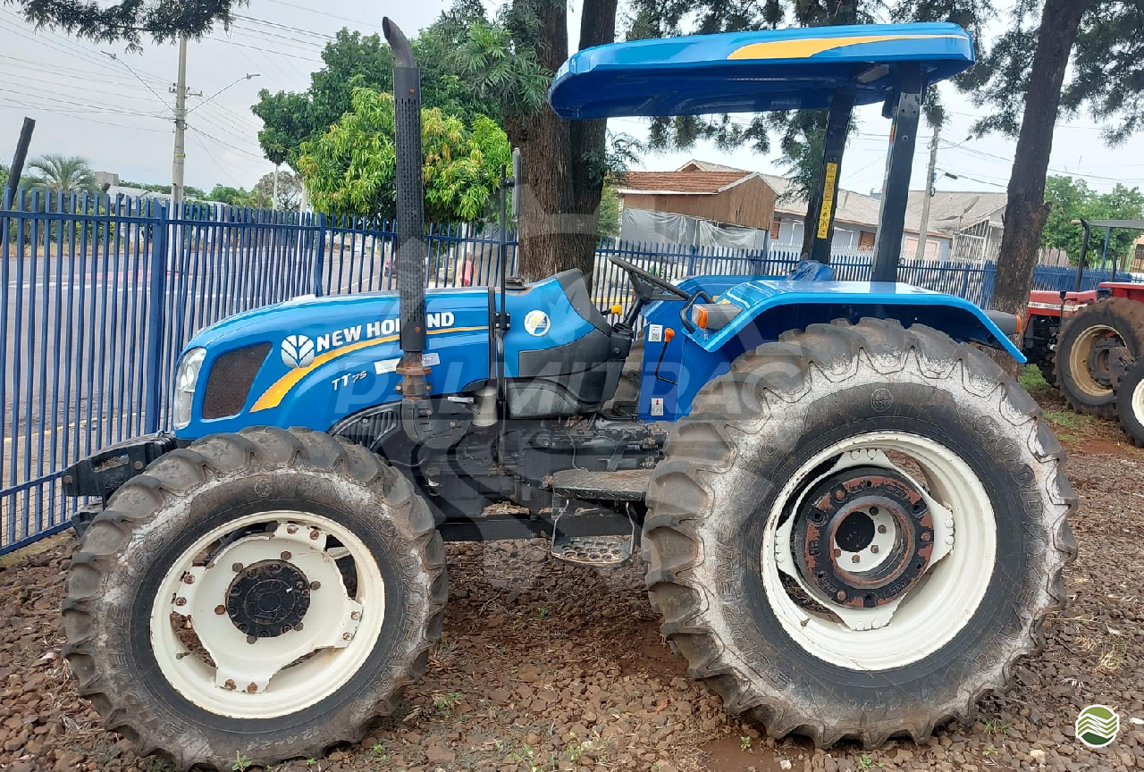 TRATOR NEW HOLLAND NEW TT 75 Tração 4x2 Palmitrac - New Holland PALMEIRA DAS MISSOES RIO GRANDE DO SUL RS